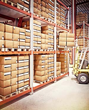 Warehouse in Las Vegas with boxes on shelves for long-distance courier services